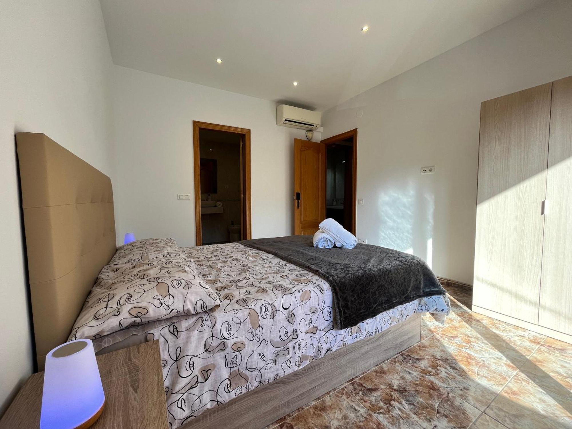 Amplio Apartamento, 5 Camas Сан-Эстеве-Сесровирес Экстерьер фото